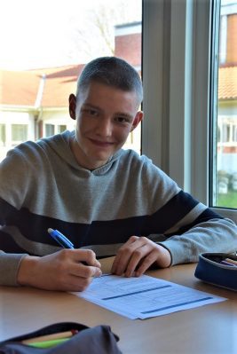 Schulsieger Elias Kaluzki bei Diercke Wissen 2019 am Ratsgymnasium Rotenburg